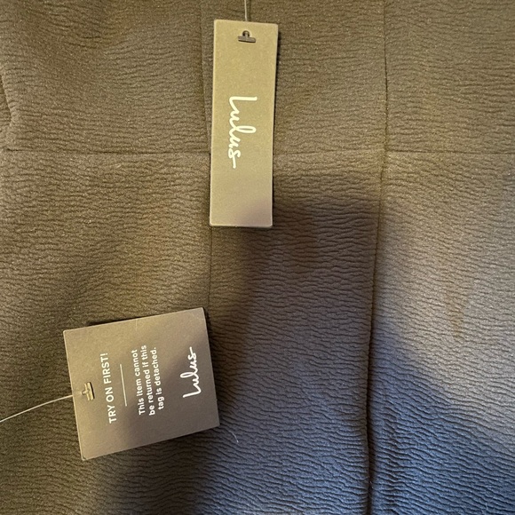 NWT Guessing Game Bodycon Midi Dress - Picture 3 of 4